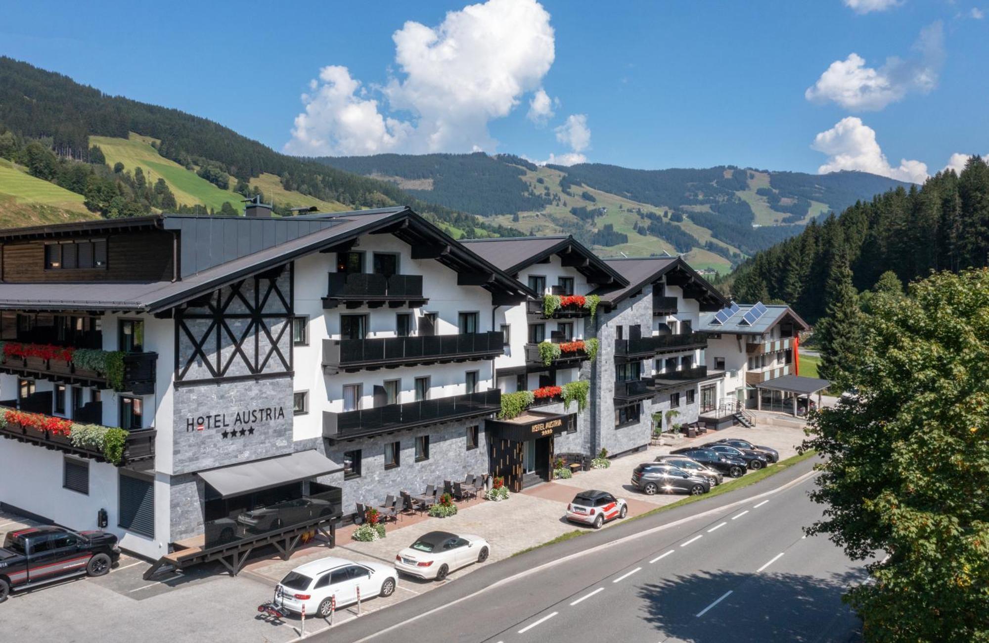 Hotel Austria Saalbach-Hinterglemm Exterior photo